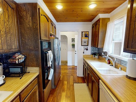 5th image of 11101 Jerry Ln