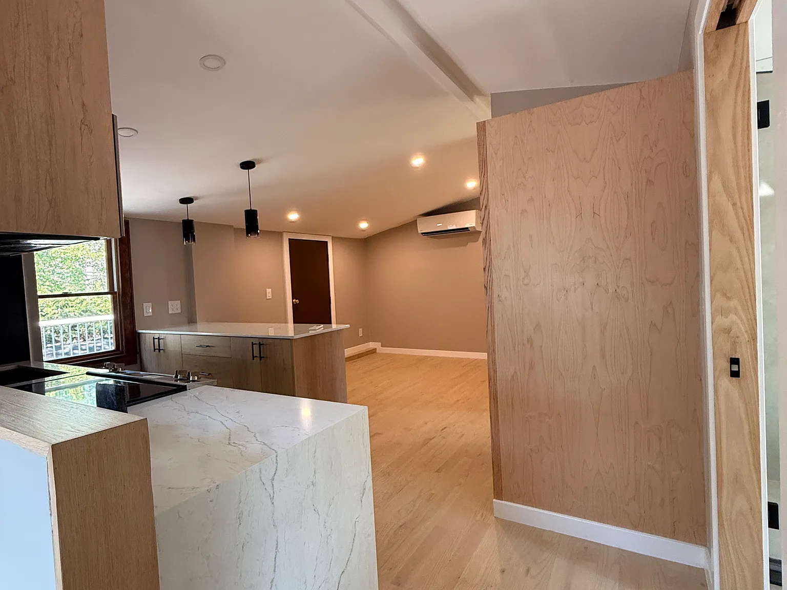 Studio, 600 sqft, $2,300 — Photo 3