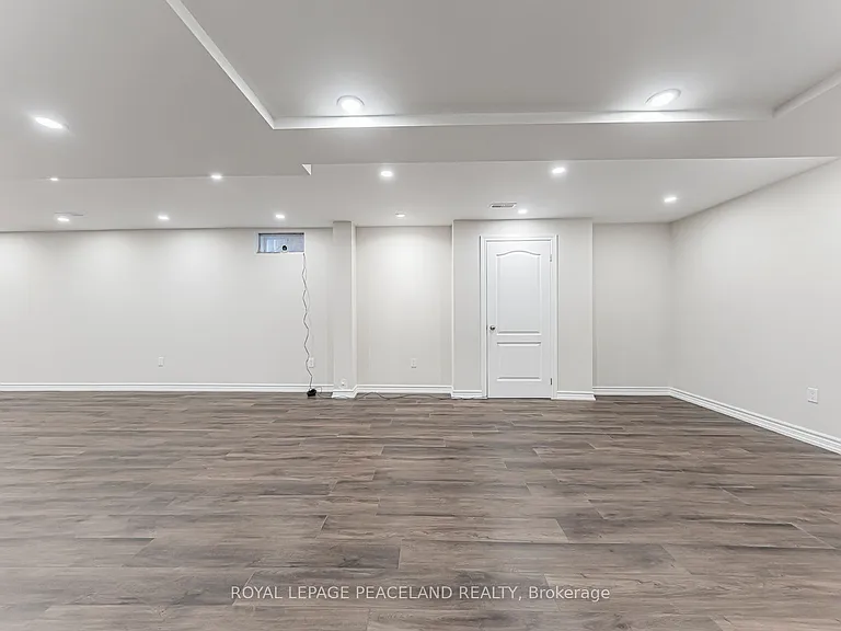 152 Flagstone Way — Photo 42