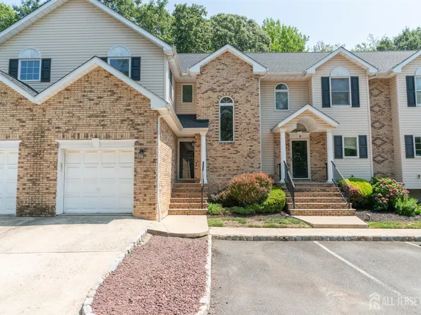 82 Agostina Dr, Holmdel, NJ 07733