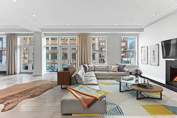 Sold by Compass | media 1