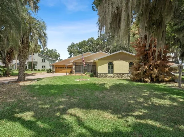 35040 Shady Oaks Ln, Fruitland Park, FL 34731