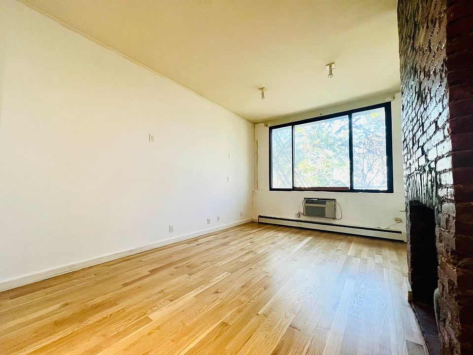 1st image of 375 Menahan St #2F
