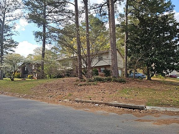 2nd image of 475 Valenti Ct