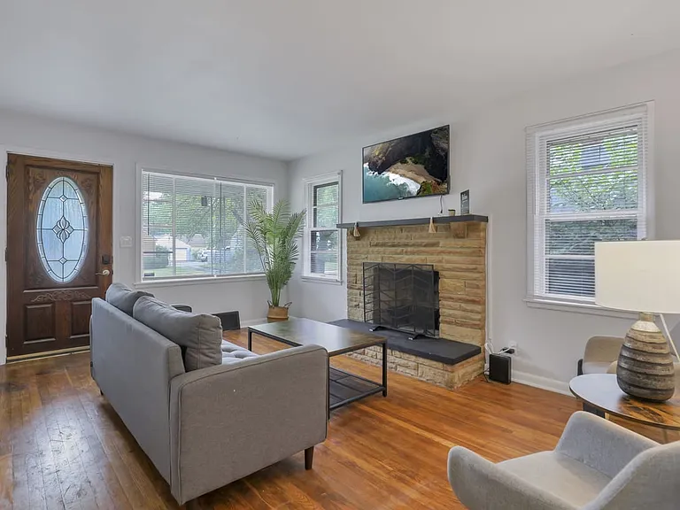 1275 E Weber Rd — Photo 8