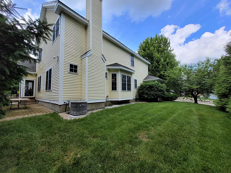 26 Crosswoods Path Blvd — Photo 22