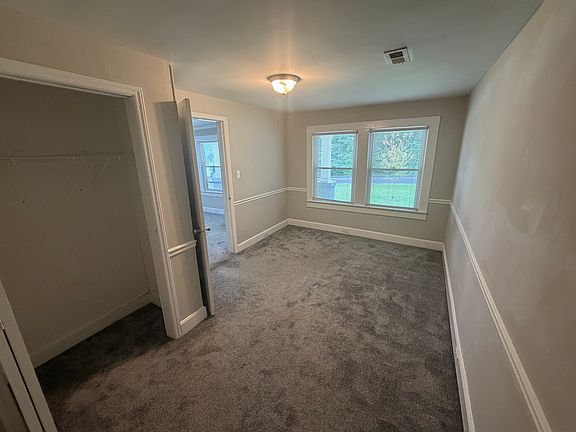 5th image of 312 W Charlotte Ave #312