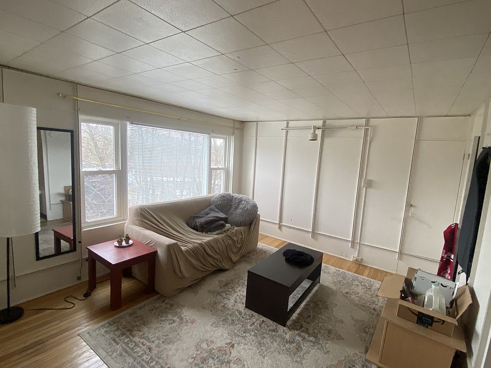 1st image of 128 Eddy St APT 3