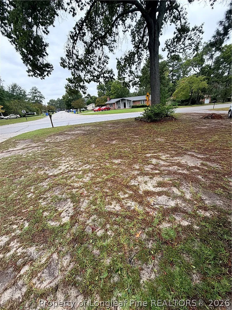 3 bed, 1.5 bath, 1078 sqft, $1,075 — Photo 2
