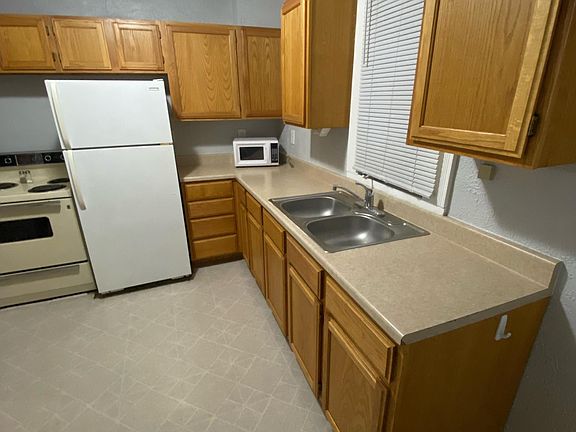4th image of 411 W 24th St #2