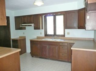 413 W 6th St, Marshfield, WI 54449