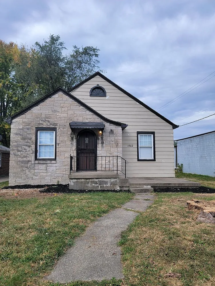 1542 N Somerset Ave photo 1