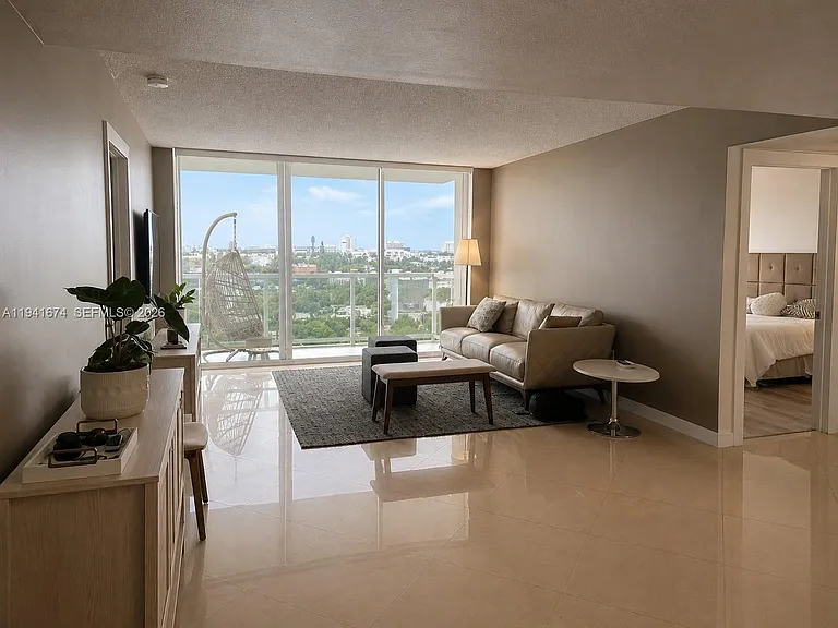 650 West Ave #810 — Photo 7