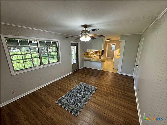 5th image of 2505 Juglan Dr