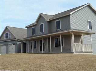 21 Foster Ave, Hampden, ME 04444