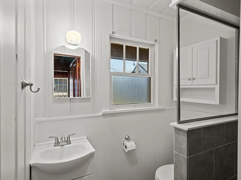 234 Cherry St — Photo 3