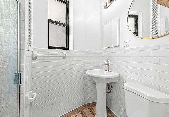 4th image of 114 E 116th St APT 3C