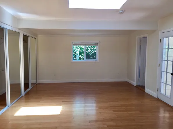 15 Stacia St, Los Gatos, CA 95030