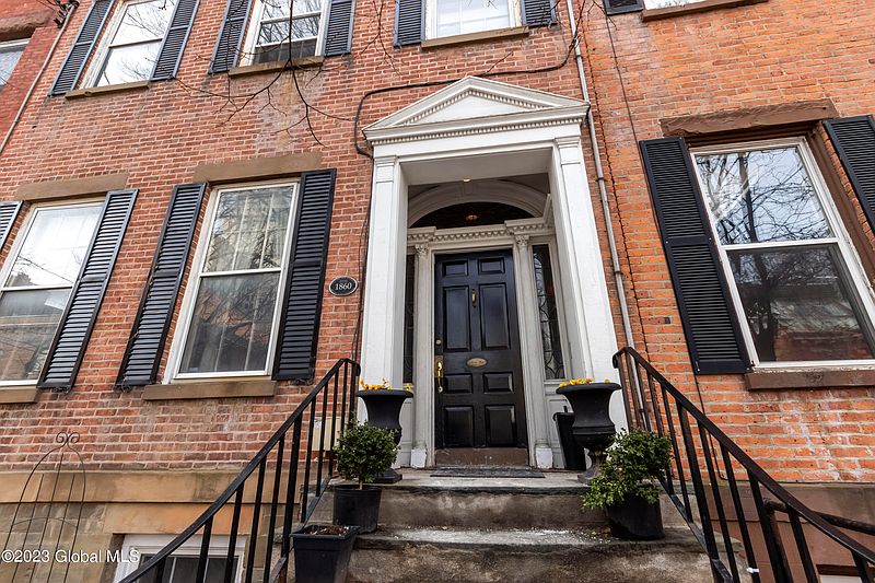 4th image of 94 Chestnut Street
