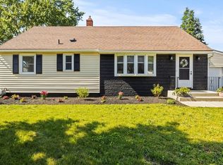 480 Barry Rd, Rochester, NY 14617