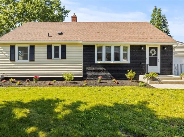 480 Barry Rd, Rochester, NY 14617