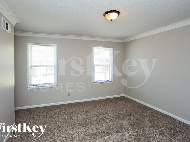 6991 Dashwood Dr — Photo 15