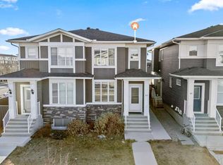 57 E Corner Meadows Gate NE, Calgary, AB T3N1J8