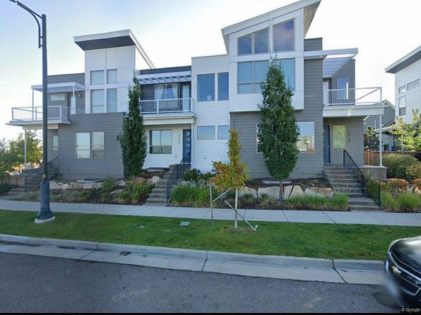 5540 N Valentia Ct