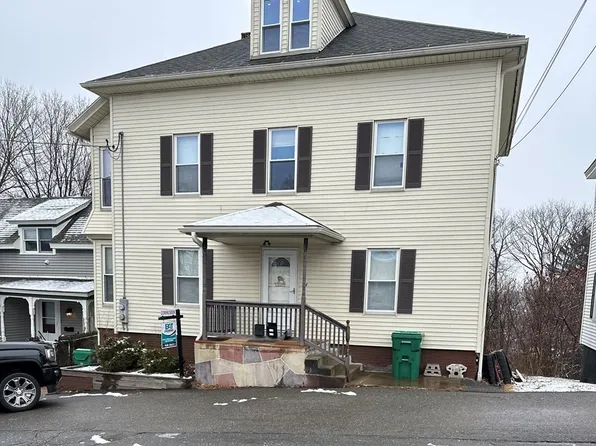 24 Richman St, Clinton, MA 01510