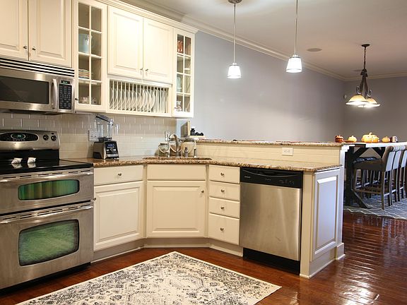 4th image of 14982 Harbor Point Dr W #7B