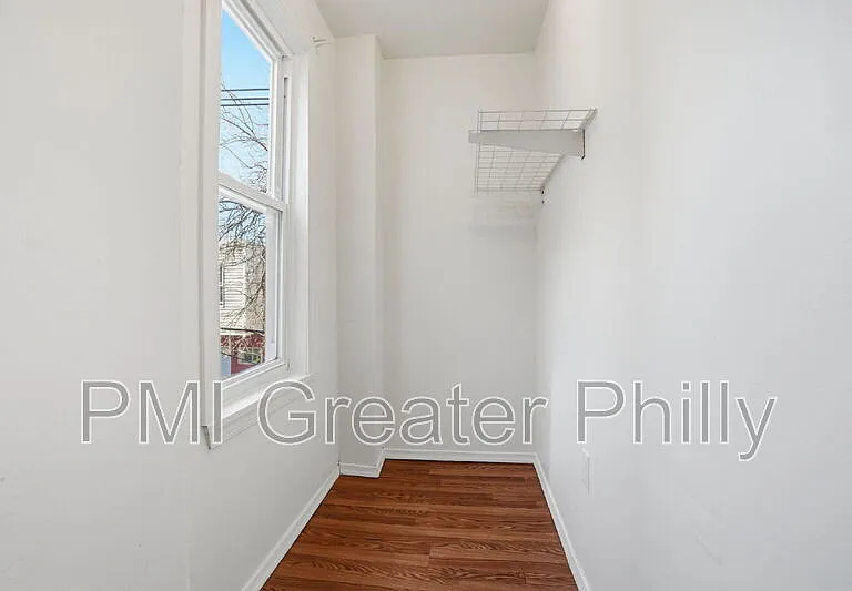 1916 S Salford St — Photo 5