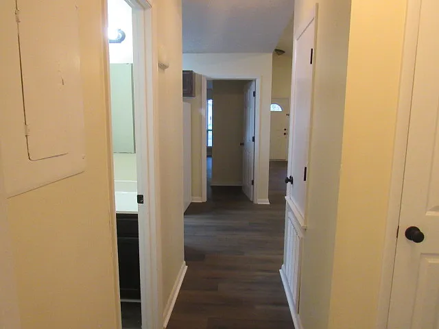 540 Crooked Creek Ct — Photo 26