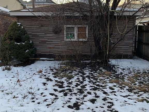 5th image of 4020 S Rockwell St