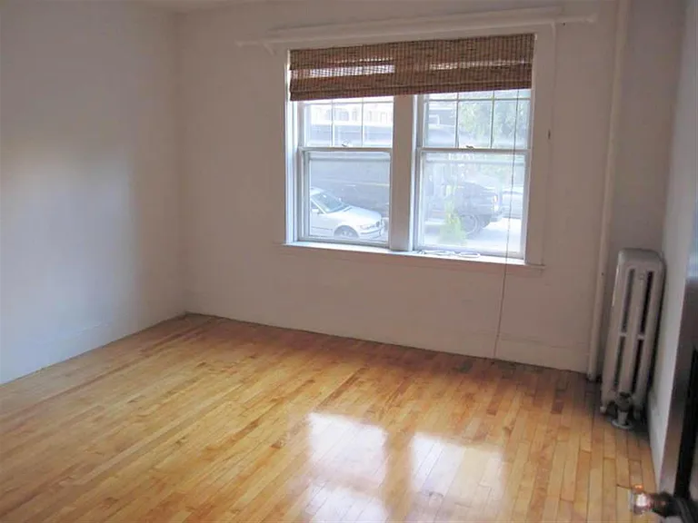 18 Centre St #1 — Photo 4
