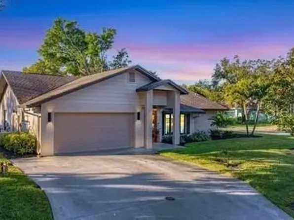 8706 11th Avenue Pl NW, Bradenton, FL 34209