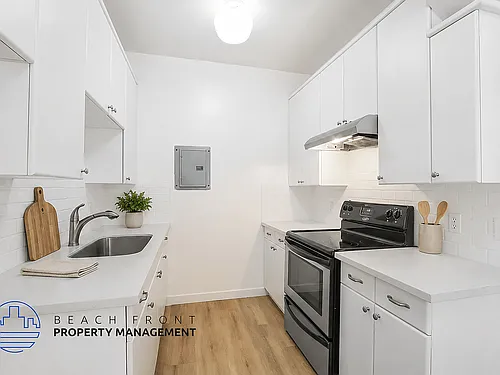 26 Alamitos Ave. Photo 1