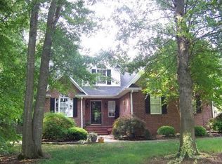 560 S Pond View Dr, Duncan, SC 29334