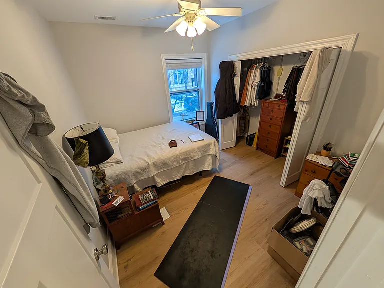 1301 W Roscoe St #1 — Photo 6