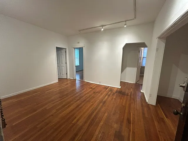 6041 Waterman Blvd — Photo 2