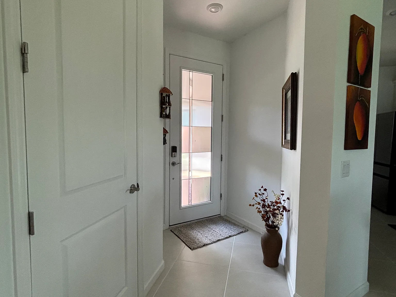 2 bed, 1625 sqft, $5,200 — Photo 2