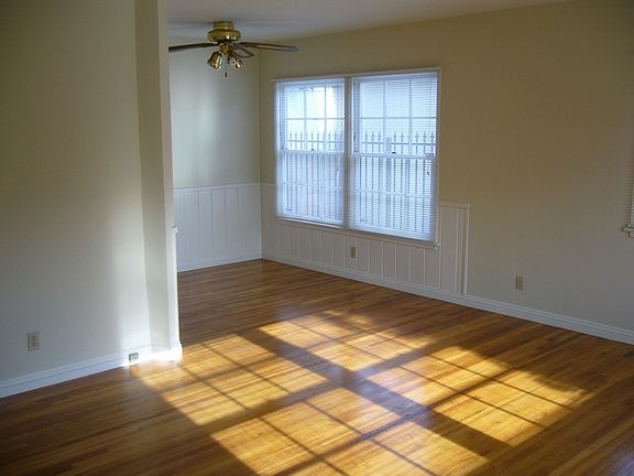 3rd image of 6330 Cleon Ave
