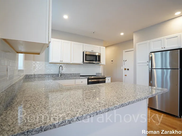 1198 Commonwealth Ave #6 — Photo 5