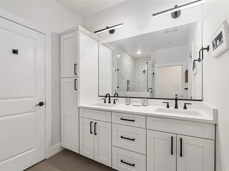 2601 SW Williston Rd #106 — Photo 49
