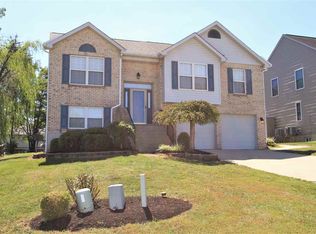 1211 Farmcrest Dr, Union, KY 41091