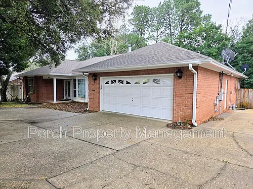 303 Shoreline Dr Photo 1