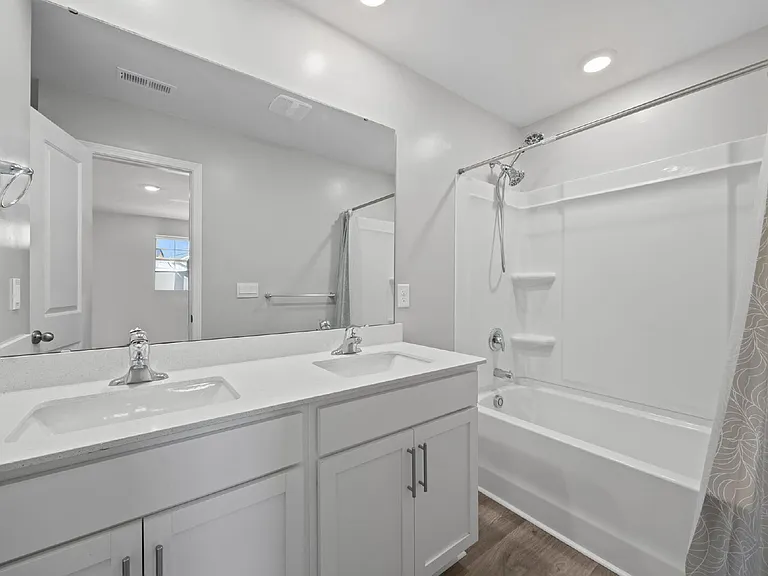4500 Sandstone Dr — Photo 14