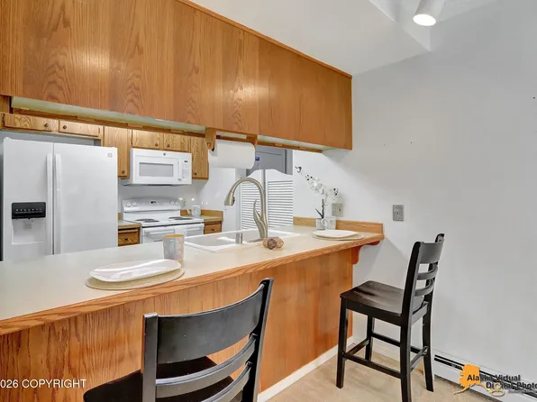 301 Krane Dr Unit 1, Anchorage, AK 99504
