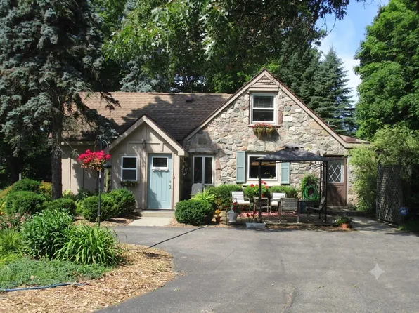 3988 Beeman Rd, Williamston, MI 48895
