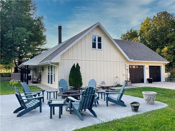 16224 Hideout Dr, Kearney, MO 64060