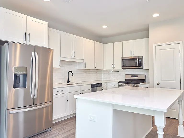 2890 Royal Heights Dr NW #1 — Photo 7